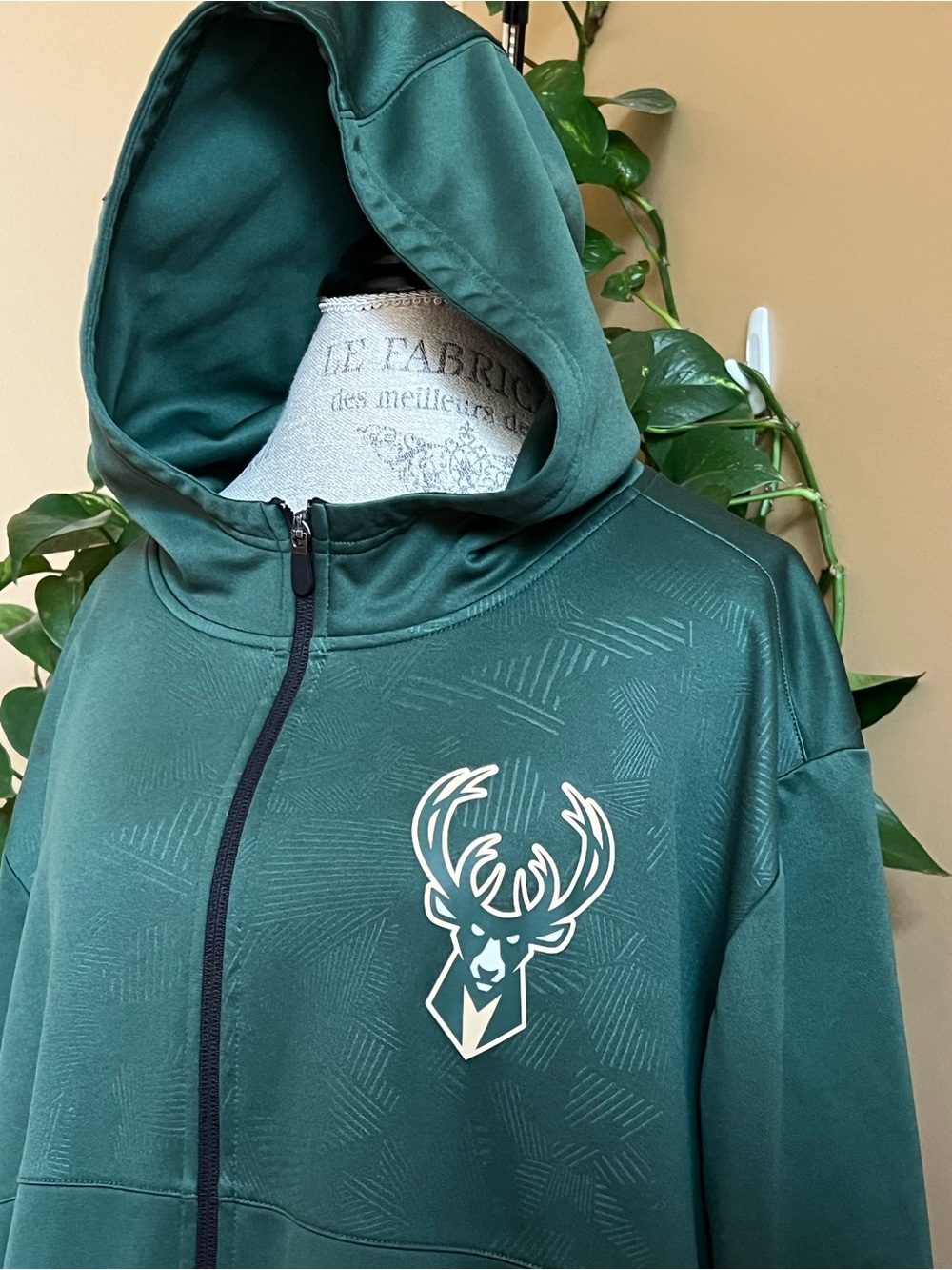 Milwaukee Bucks Basketball Green Deer Logo Full-Zip Hoodie mens 3XL Fanatics NBA